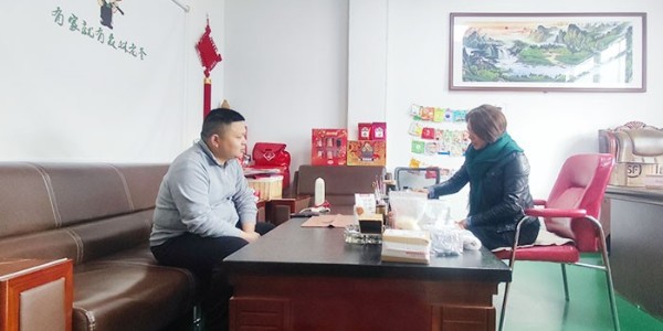 新疆伍總與森林老爹堅果加工廠洽談堅果代加工